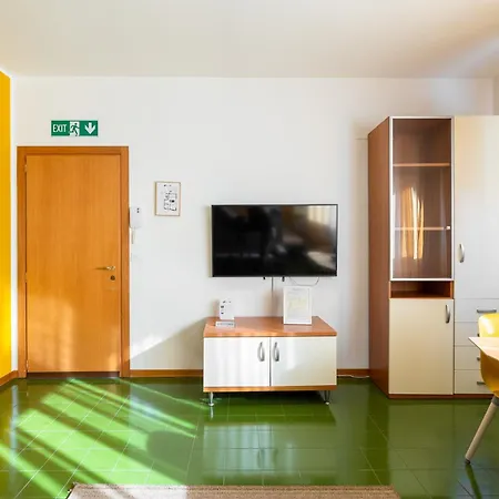 Levante96 Apartment